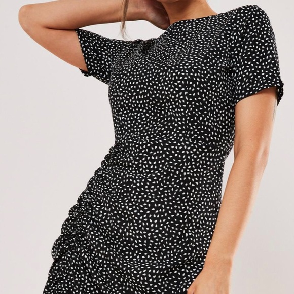 Missguided Ruched Side Tea Dress Dalmatian Print black and white - Picture 2 of 8